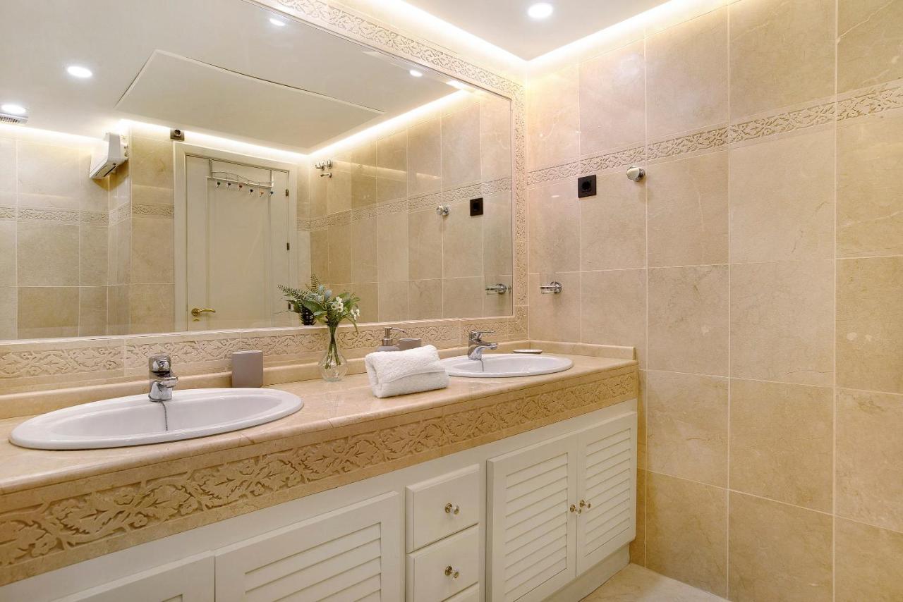 דירות בנאלמדנה Luxury In Puerto Marina מראה חיצוני תמונה