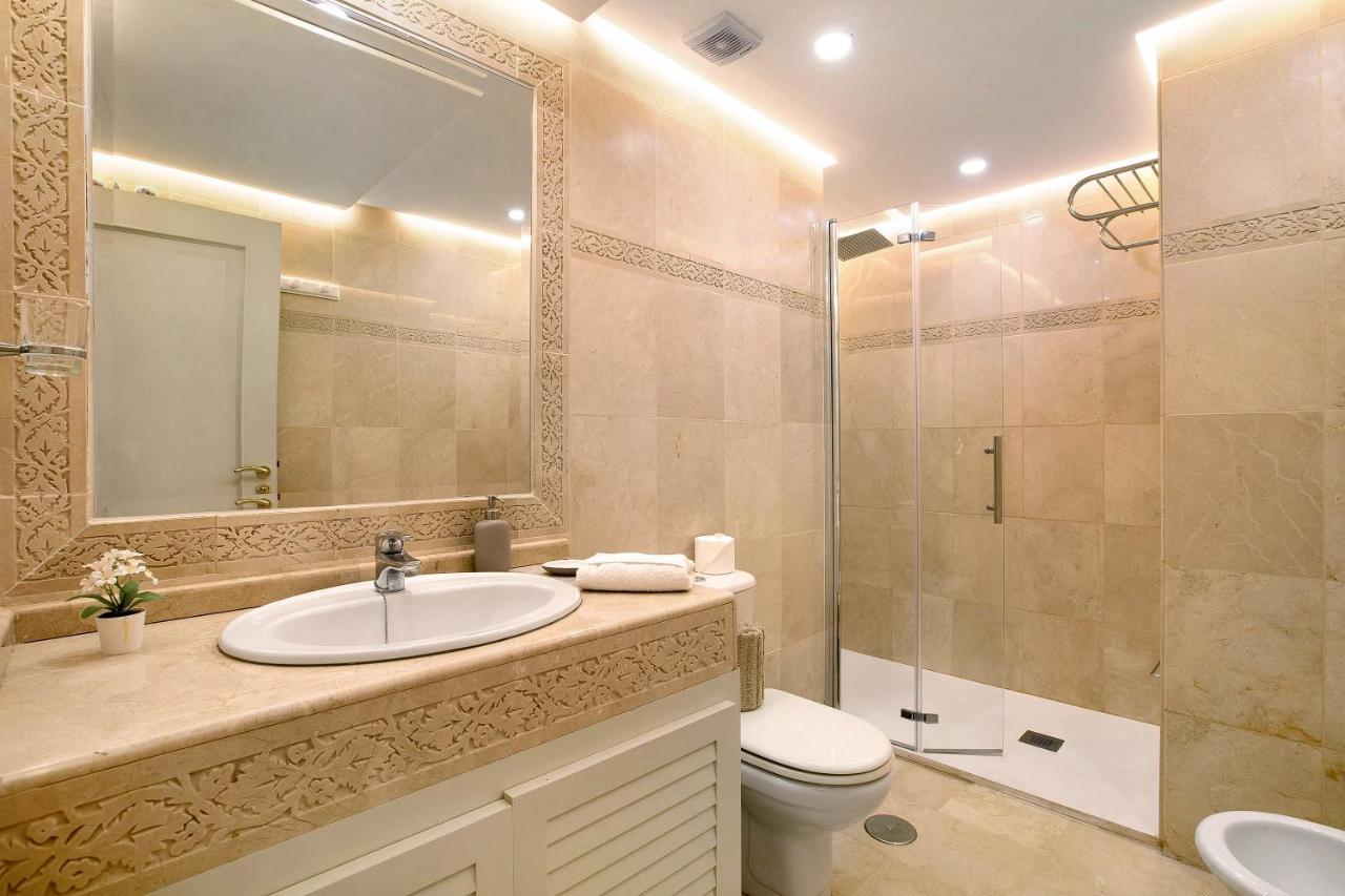 דירות בנאלמדנה Luxury In Puerto Marina מראה חיצוני תמונה