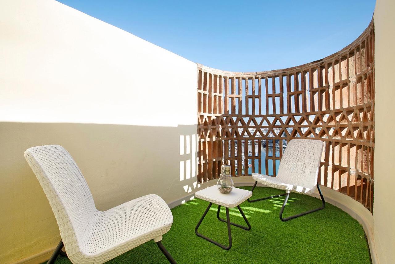 דירות בנאלמדנה Luxury In Puerto Marina מראה חיצוני תמונה