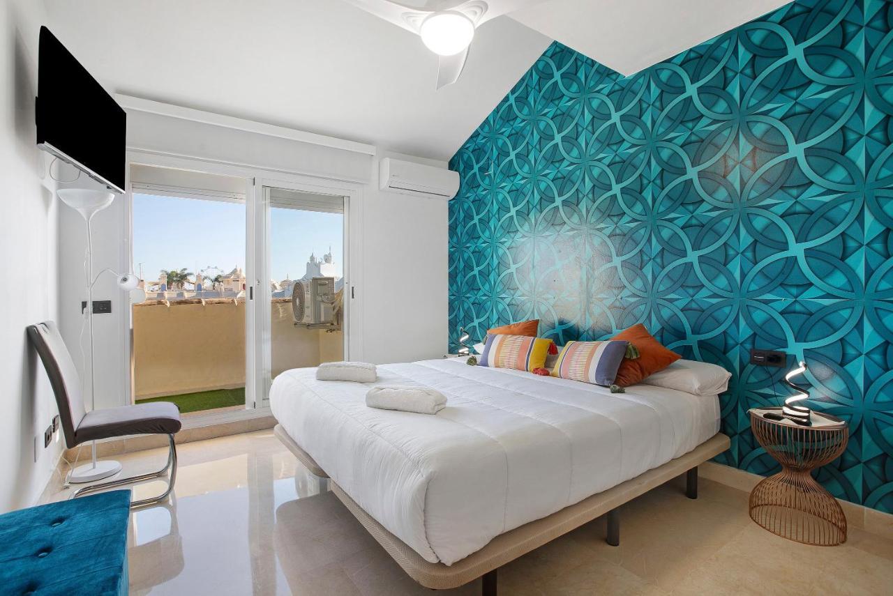 דירות בנאלמדנה Luxury In Puerto Marina מראה חיצוני תמונה