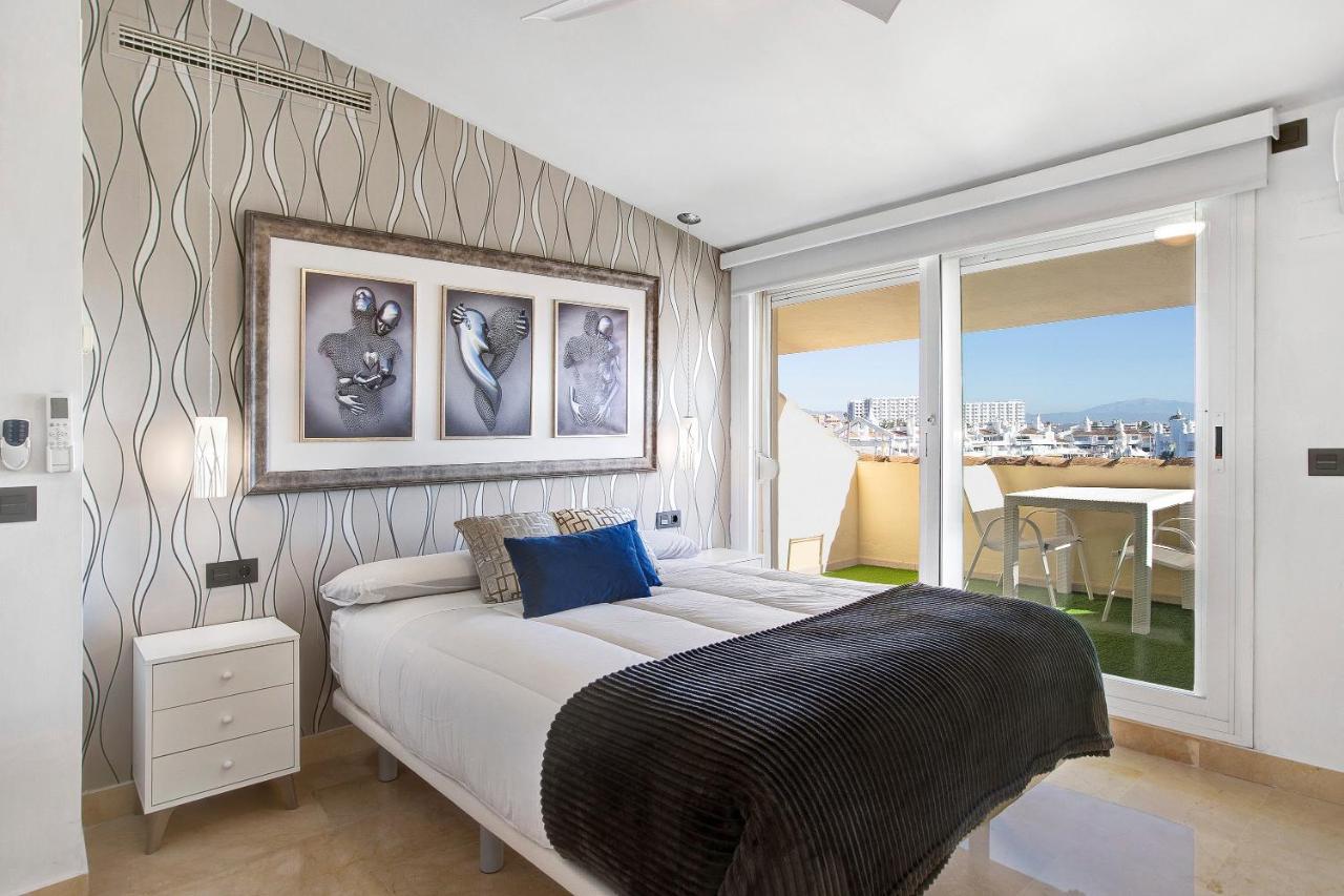 דירות בנאלמדנה Luxury In Puerto Marina מראה חיצוני תמונה