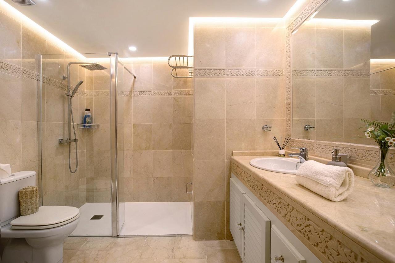 דירות בנאלמדנה Luxury In Puerto Marina מראה חיצוני תמונה